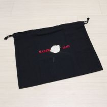 黒リボンカメリア刺繍巾着