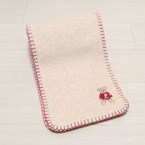 ベージュ系ニットくま刺繍マフラー