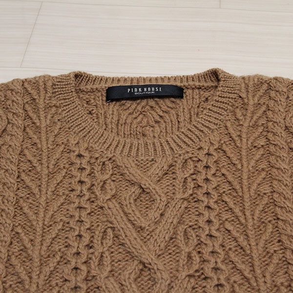 ベージュロゴ入りケーブル編みセーター - ピンクハウス通販 