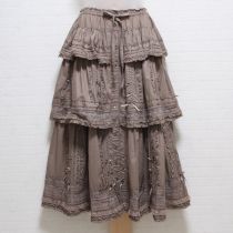 モカ縦通しサテンリボン使いローンスカート