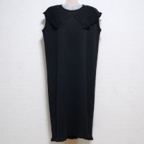 黒ノースリニットワンピース