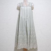 薄荷アンティークローズボーダー刺繍キャミワンピース