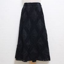 黒コットンシルクアーガイル刺繍スカート