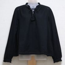 黒ロゴ刺繍レースアップガーゼブラウス