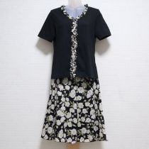 黒スノーグースカットソー&プリントスカート【9号】