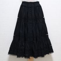 黒はさみレース使いローンスカート