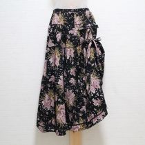 黒ライラックたくし上げスカート