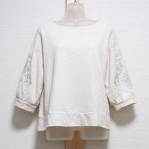 生成フラワー刺繍カットソー