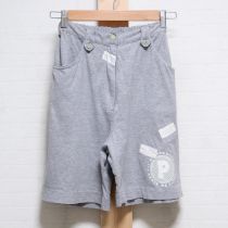 グレーロゴ入りカットソーショートパンツ