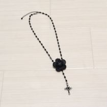 黒系カメリア付きロザリオ