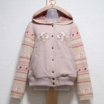 ピンク刺繍入りジャガードニット使いブルゾン【L】