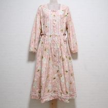 ピンク勿忘草と白い花ブーケワンピース