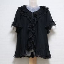 黒レース使いフリルオーバーブラウス