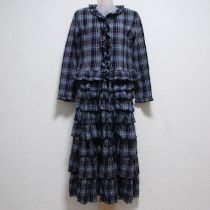 ブルー系チェックブラウス&段々スカート