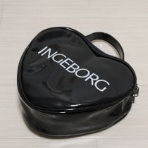 黒エナメルハートバッグ