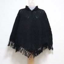黒透かし編みポンチョ