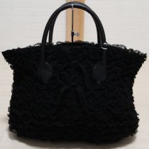 黒段々チュールフリルトートバッグ