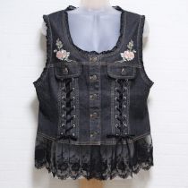 黒薔薇の森刺繍レースアップベスト