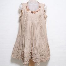 ベージュ花モチーフ付きローンチュニック