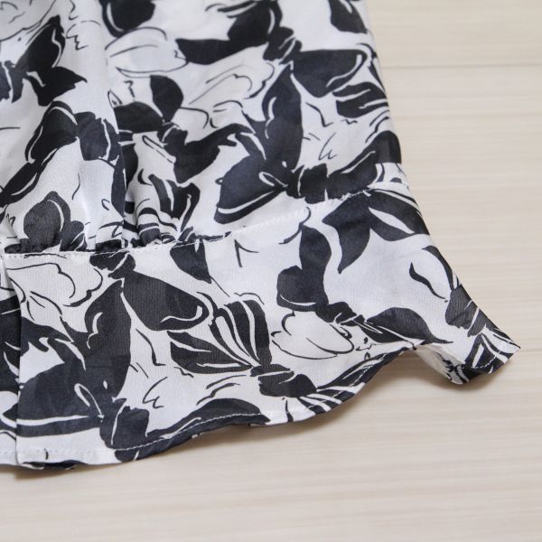 白×黒リボンプリントポリブラウス&スカート