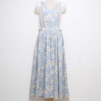 ブルーグレーマーガレットとかすみ草エプロンスカート
