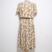 ベージュ野薔薇プリントポリワンピース