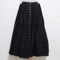 黒ピンタックローンスカート