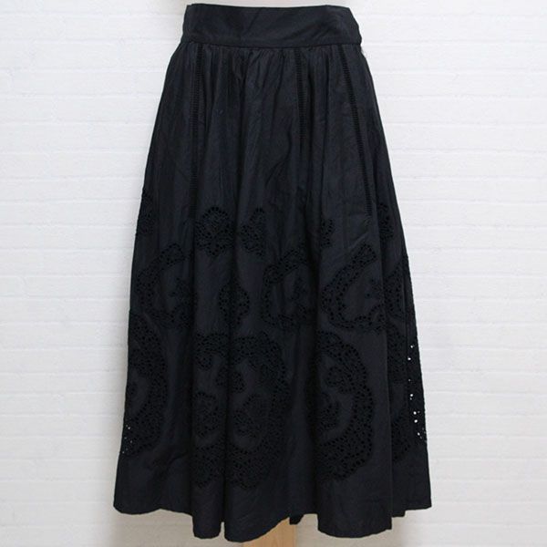 黒エンブロイダリージャケット&スカート