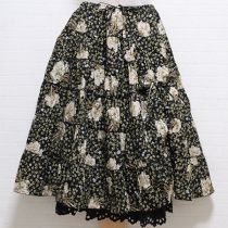 黒白つめ草ブーケレイヤー風スカート