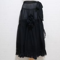 黒花モチーフシフォンオーバースカート