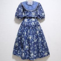 ブルー薔薇ブーケキルティングヨークワンピース