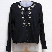 黒マーガレット刺繍カットソーカーディガン