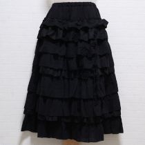 黒花モチーフ付き段々スカート