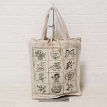 ベージュ刺繍入り麻バッグ