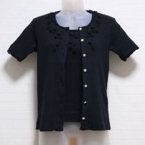 黒花モチーフ付きテレコアンサンブル