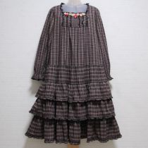 黒系オリチェ苺モチーフ段々ミディワンピース