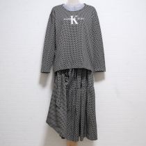黒×白水玉ロゴプリントカットソー&スカート