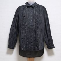 黒リボン刺繍ピコフリルデニムブラウス