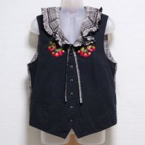 黒系チェリー刺繍&ゼッケンベスト