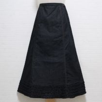 黒ピコフリルデニムスカート
