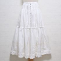 オフ白コットンレース使いスカート