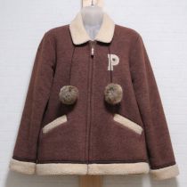 茶ロゴ刺繍入りボアジャケット