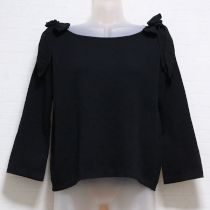 黒モチーフリボン付きセーター