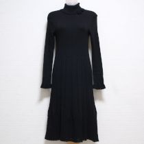 黒花モチーフ付き模様編みワンピース【9号】