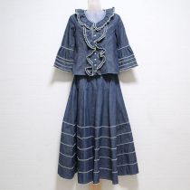 紺フリルブラウス&切替えスカート
