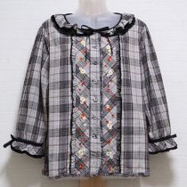 黒系オリチェ苺刺繍ブラウス