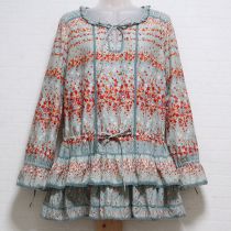 ブルーグレー薔薇柄段々フリルチュニックブラウス