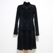 黒花モチーフベロア上下セット【9号】
