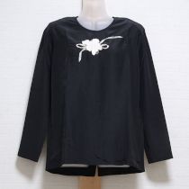黒くちなし刺繍ポリブラウス