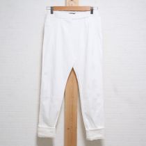 オフ白レース使いレギンス
